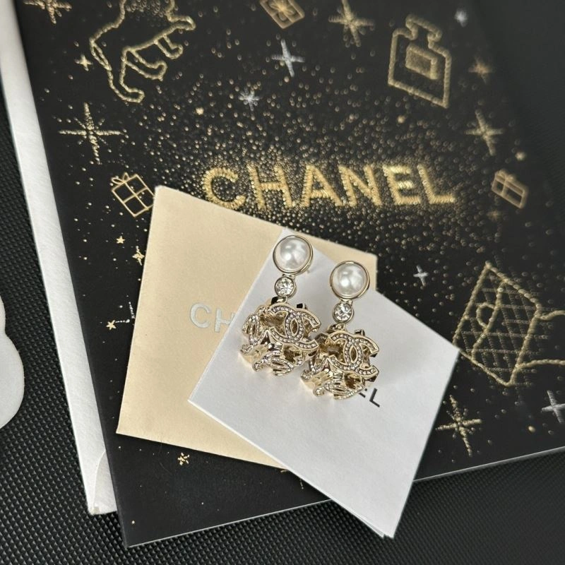 UrbanStyle Chanel Earrings 230700