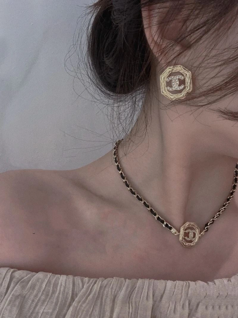 Affordable Chanel Earrings 230802