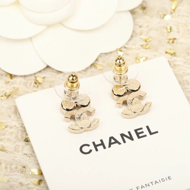 Chanel Earrings Elegant 230752