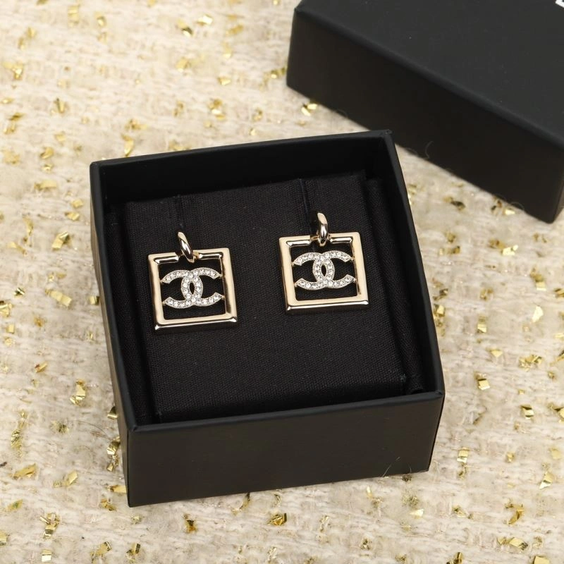 Chanel Earrings Neat 230681
