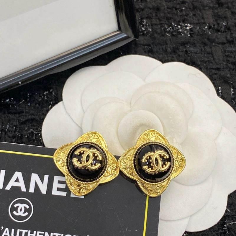 Chanel Earrings Unisex 230688