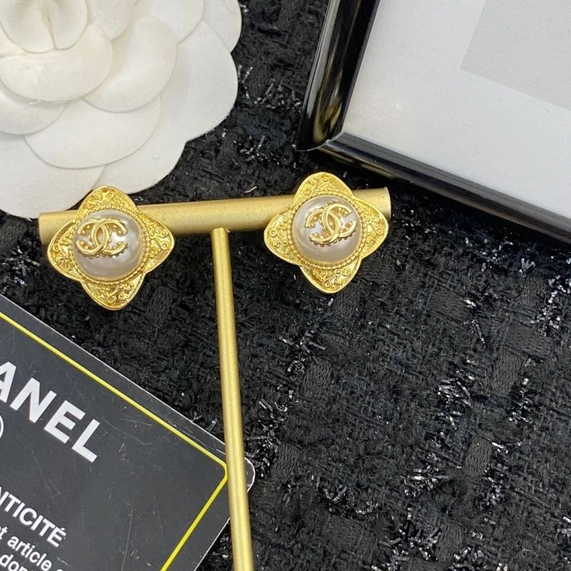 Chanel Earrings Unisex 230688