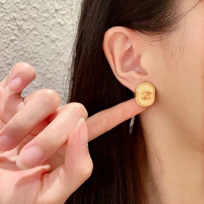 Chanel Earrings WrinkleFree 230683