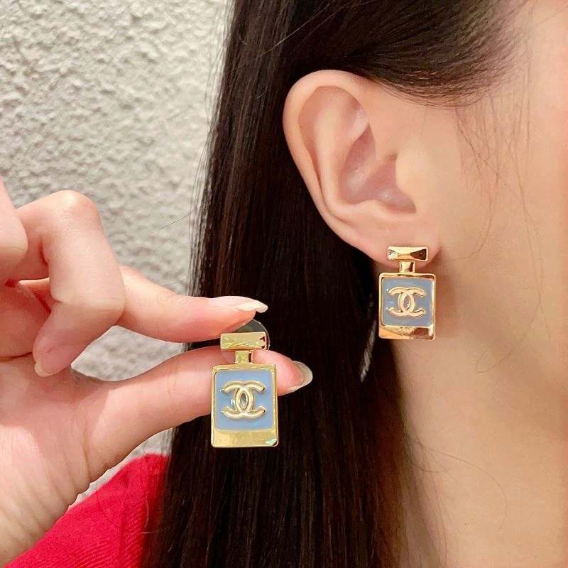 Chanel Earrings Bold 230697