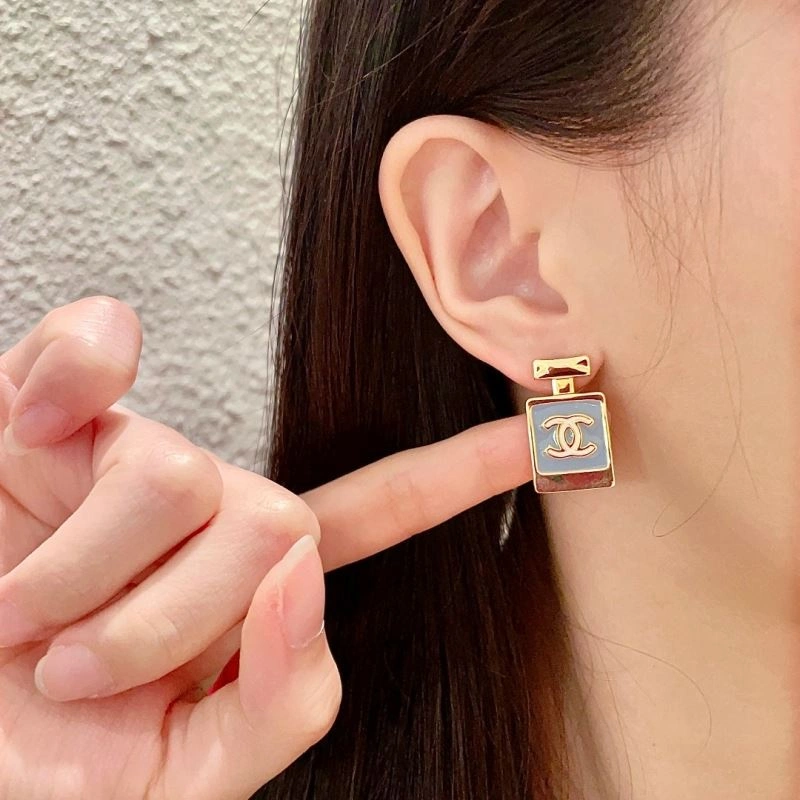 Chanel Earrings Bold 230697