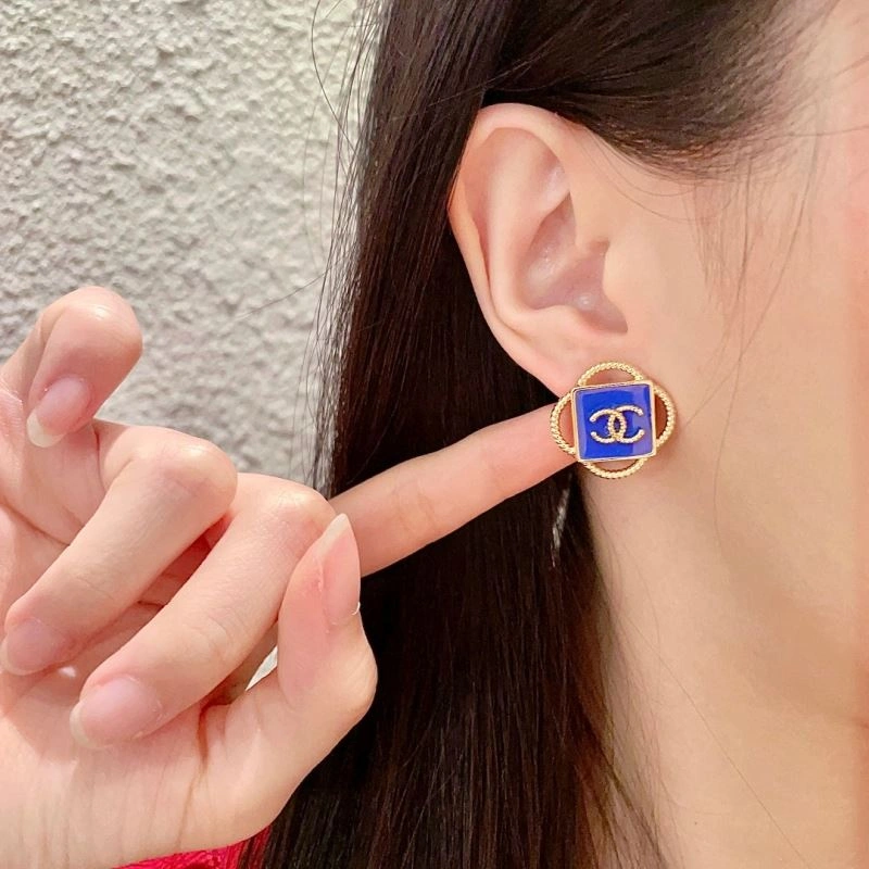Neat Chanel Earrings 230679