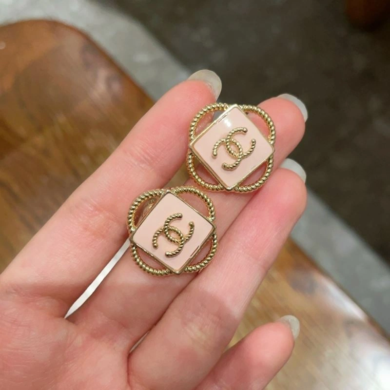 Chanel Earrings Trendsetting 230666