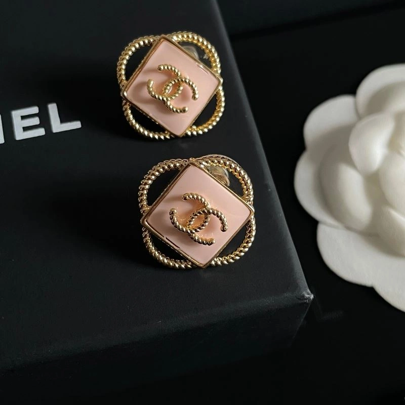 Chanel Earrings Trendsetting 230666