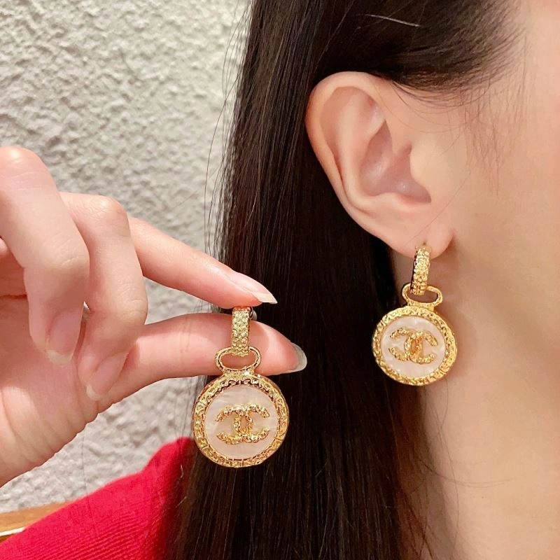 Sustainable Chanel Earrings 230787