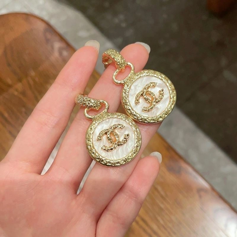 Sustainable Chanel Earrings 230787
