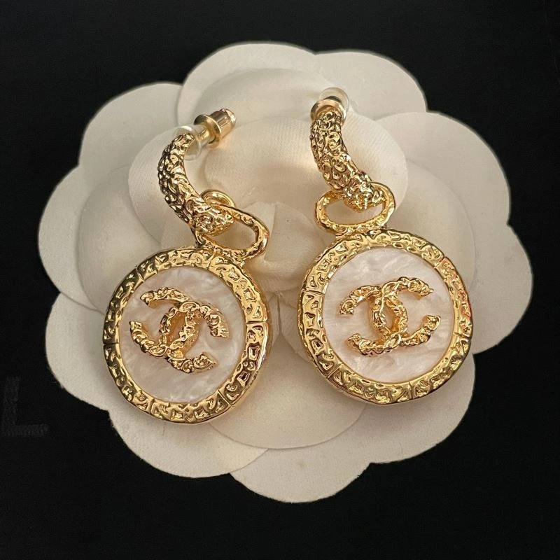 Sustainable Chanel Earrings 230787