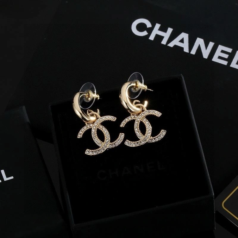 Chanel Earrings Stylish 230695