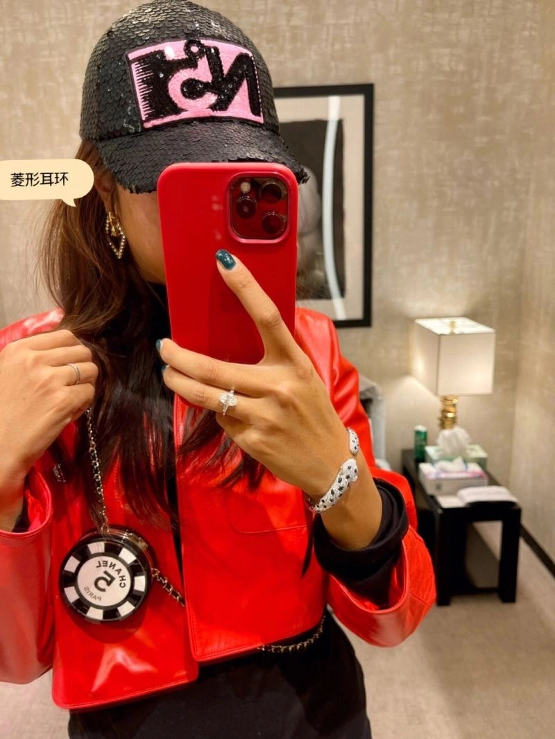 NewStyle Chanel Earrings 230669
