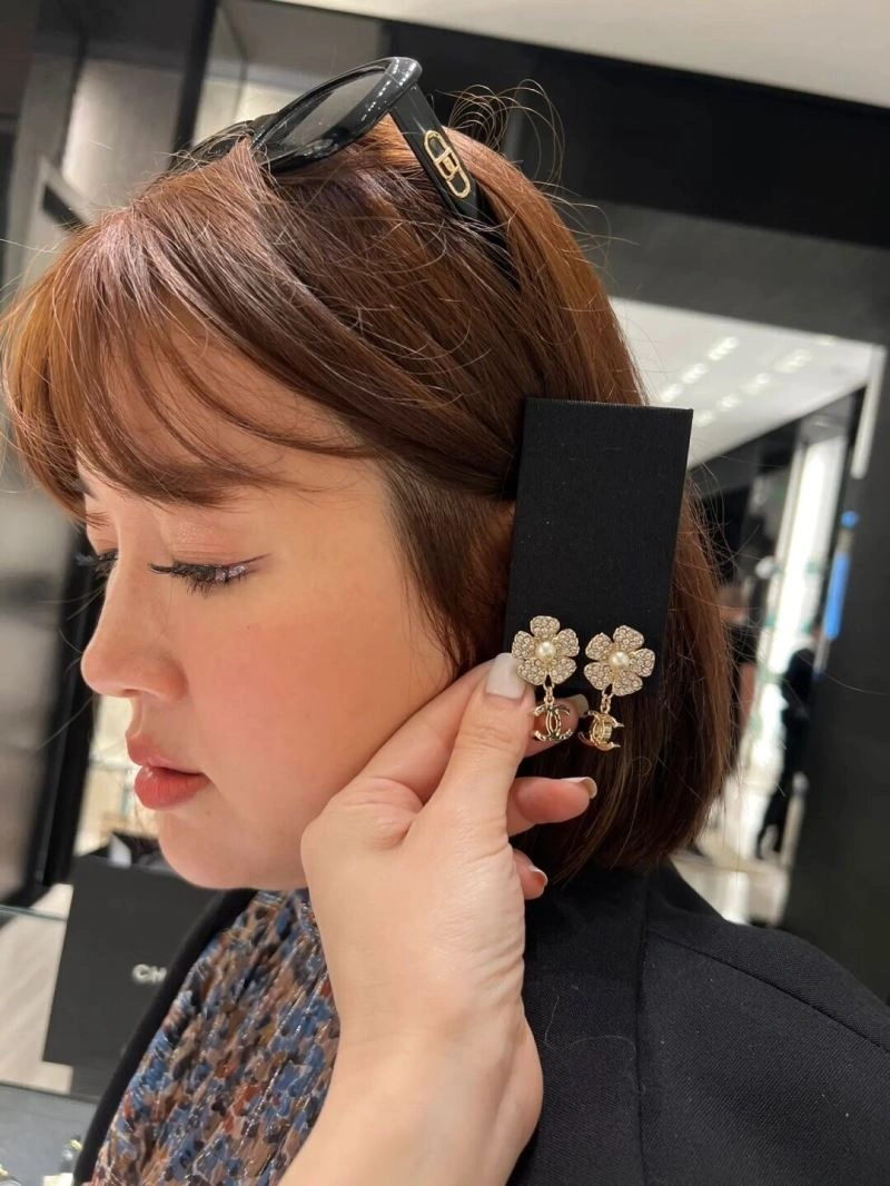Chanel Earrings EasyMatch 230692