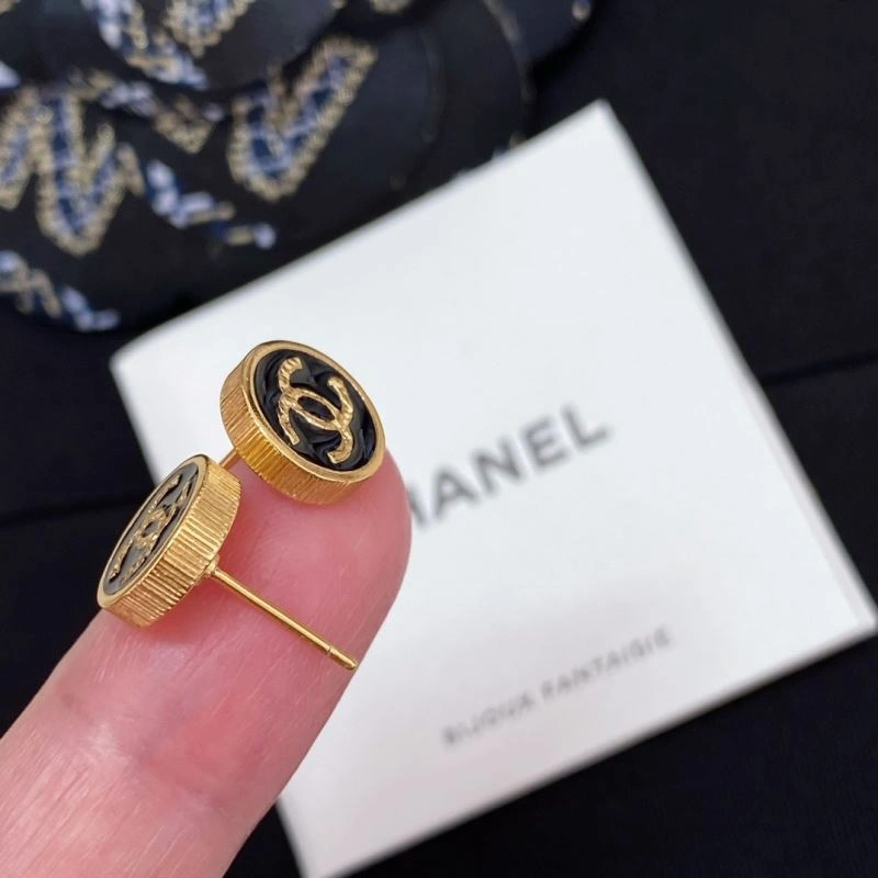 Unique Chanel Earrings 230661