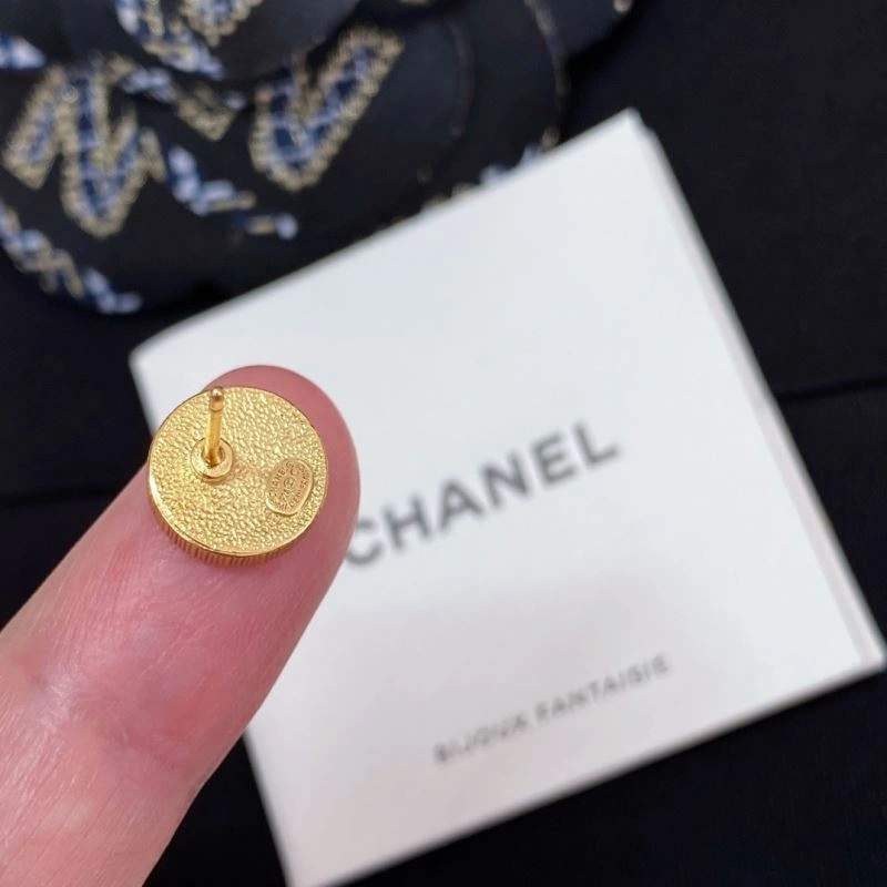 Unique Chanel Earrings 230661