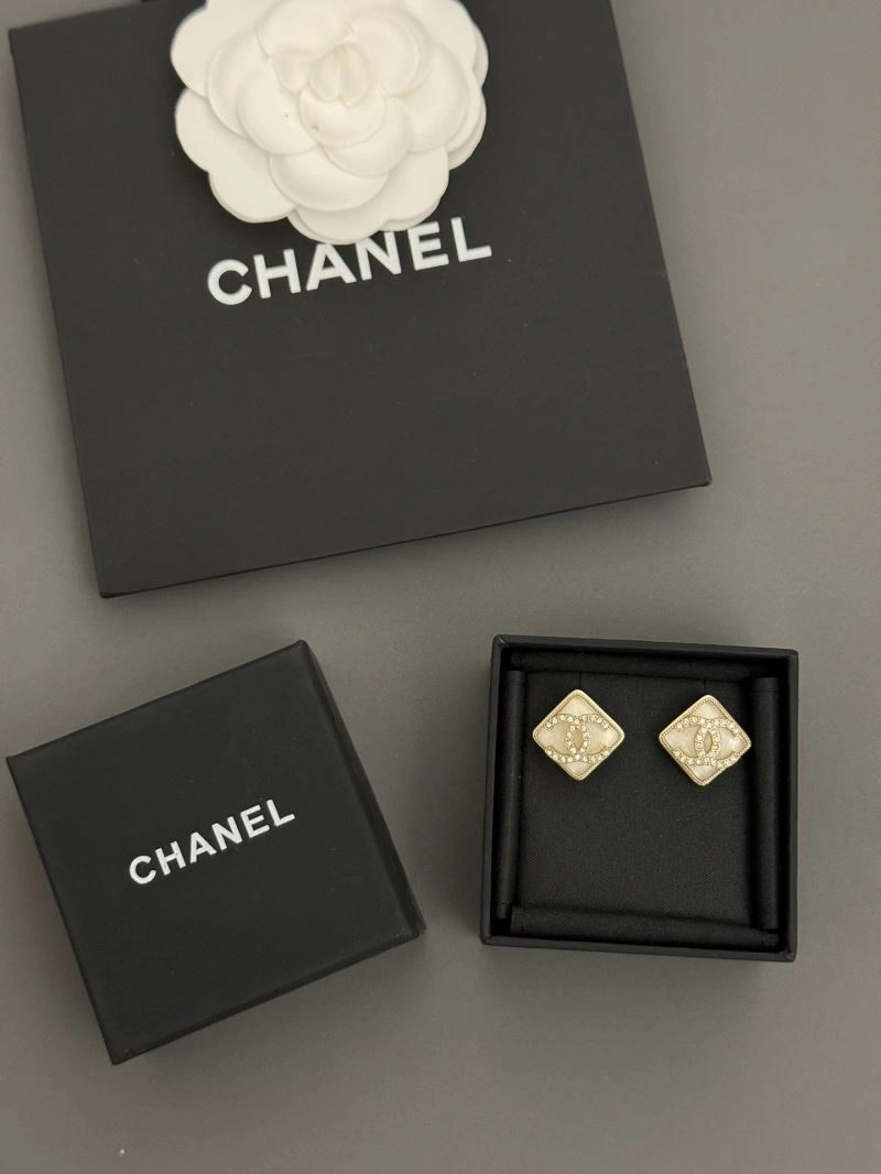 Chanel Earrings FashionForward 230662