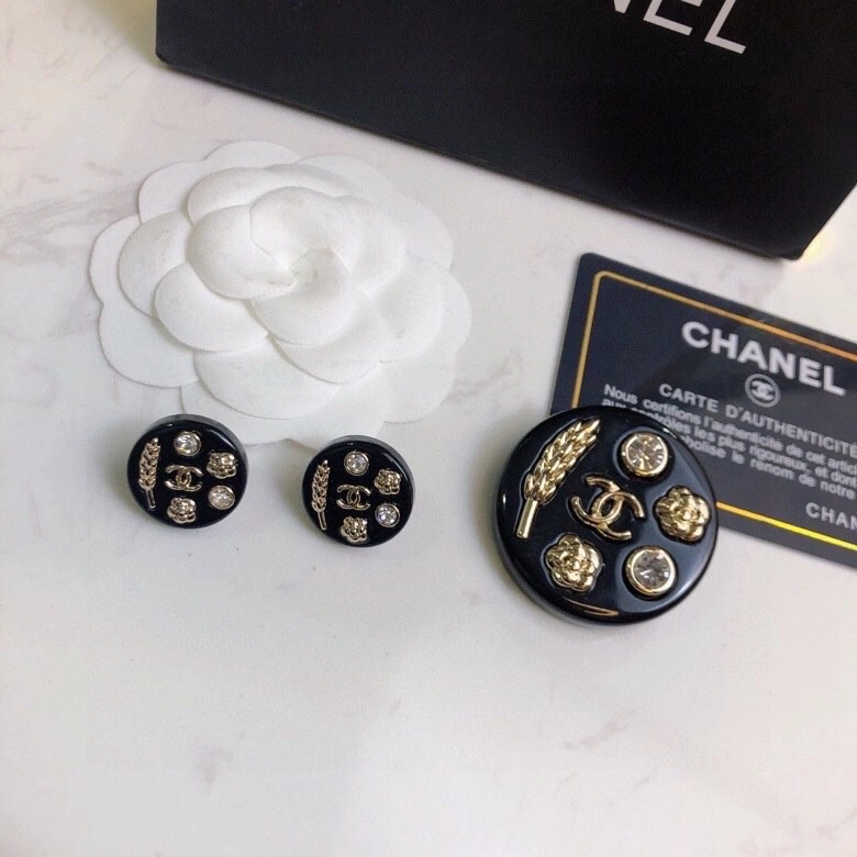 Chanel Earrings WrinkleFree 230635