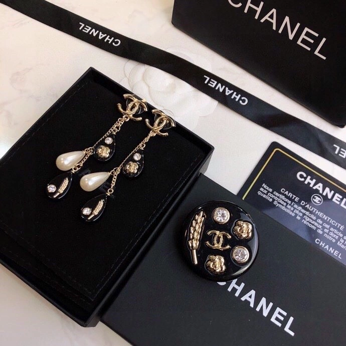 Bold Chanel Earrings 230637