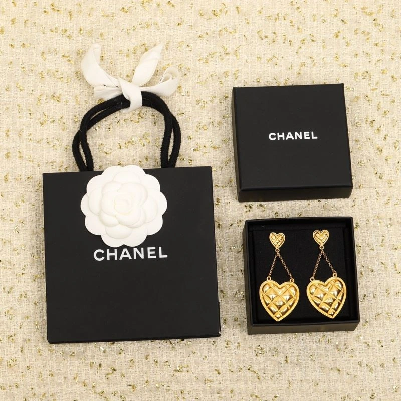 Chanel Earrings Packable 230652