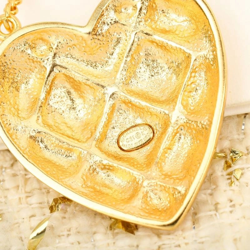 Chanel Earrings Packable 230652
