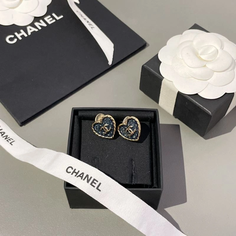 Minimalist Chanel Earrings 230617