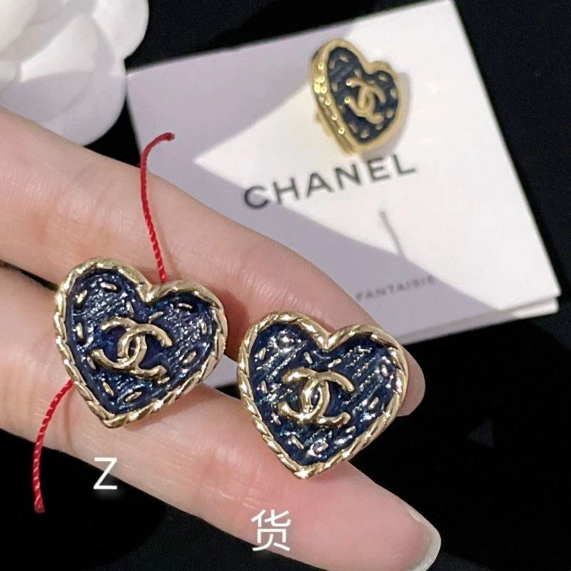Minimalist Chanel Earrings 230617