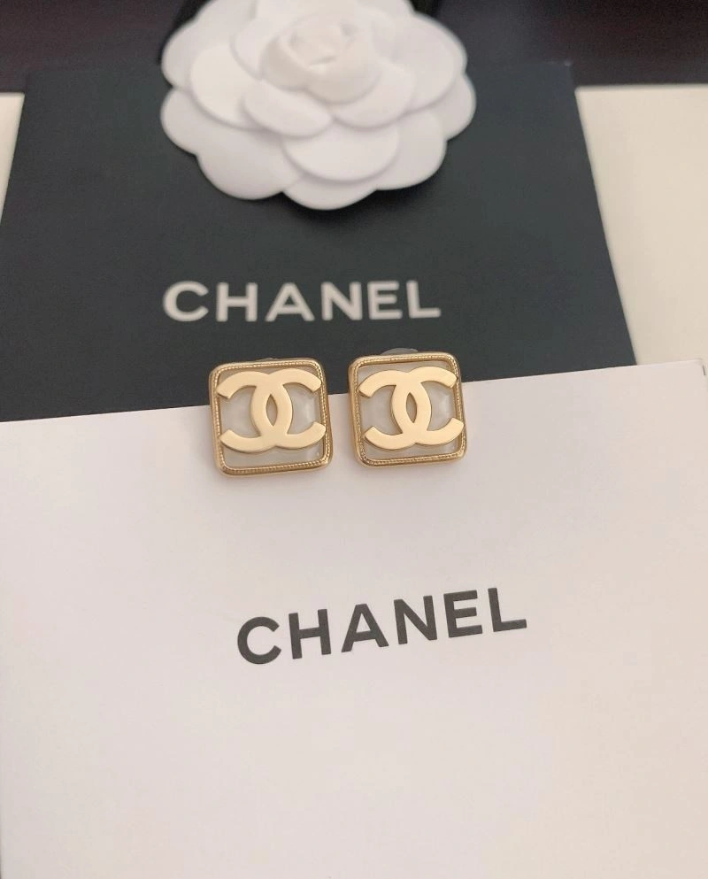 HighPerformance Chanel Earrings 230644