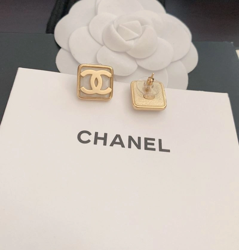 HighPerformance Chanel Earrings 230644