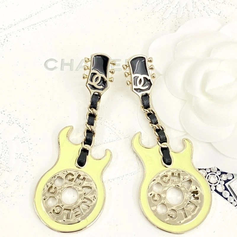 Lightweight Chanel Earrings 230615