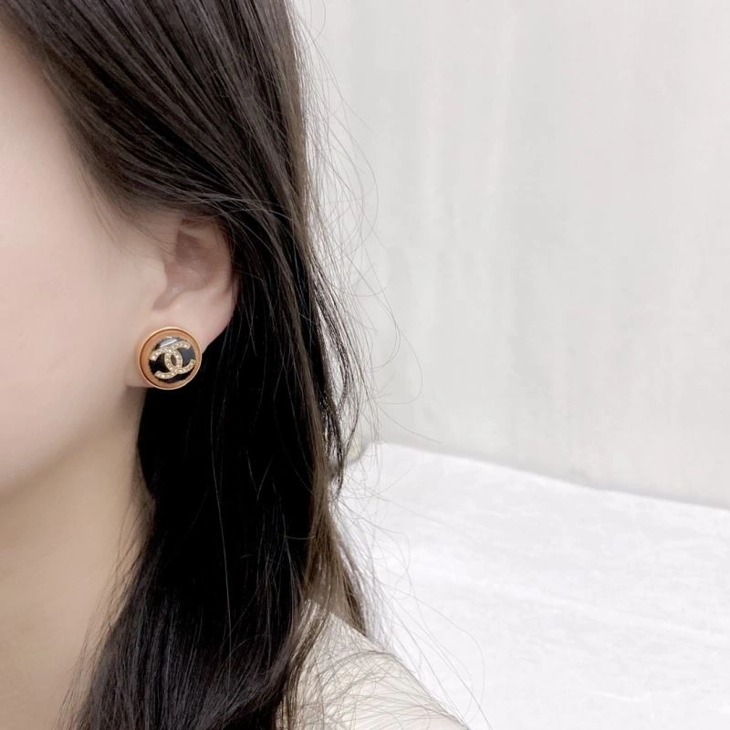 Chanel Earrings Vibrant 230609