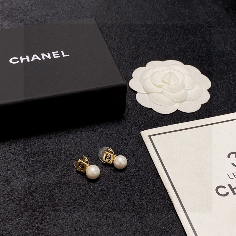Chanel Earrings Modern 230611