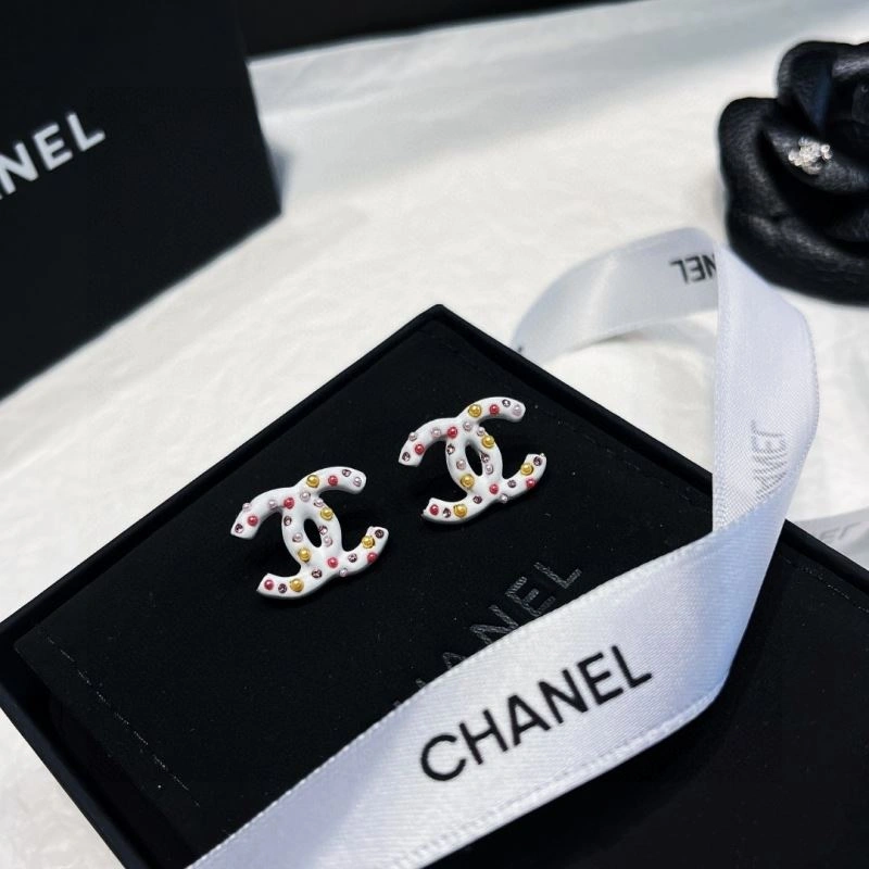 Cozy Chanel Earrings 230682