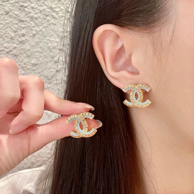 Refined Chanel Earrings 230597