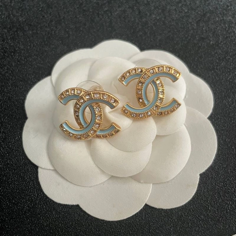 Refined Chanel Earrings 230597