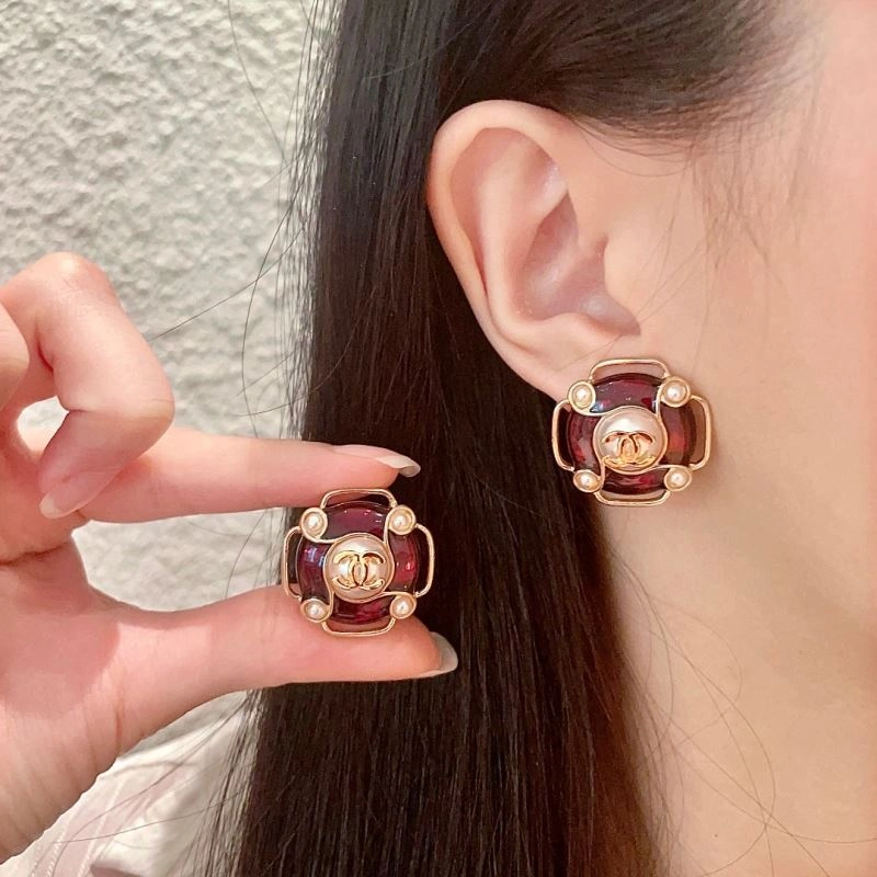 Chanel Earrings Practical 230678