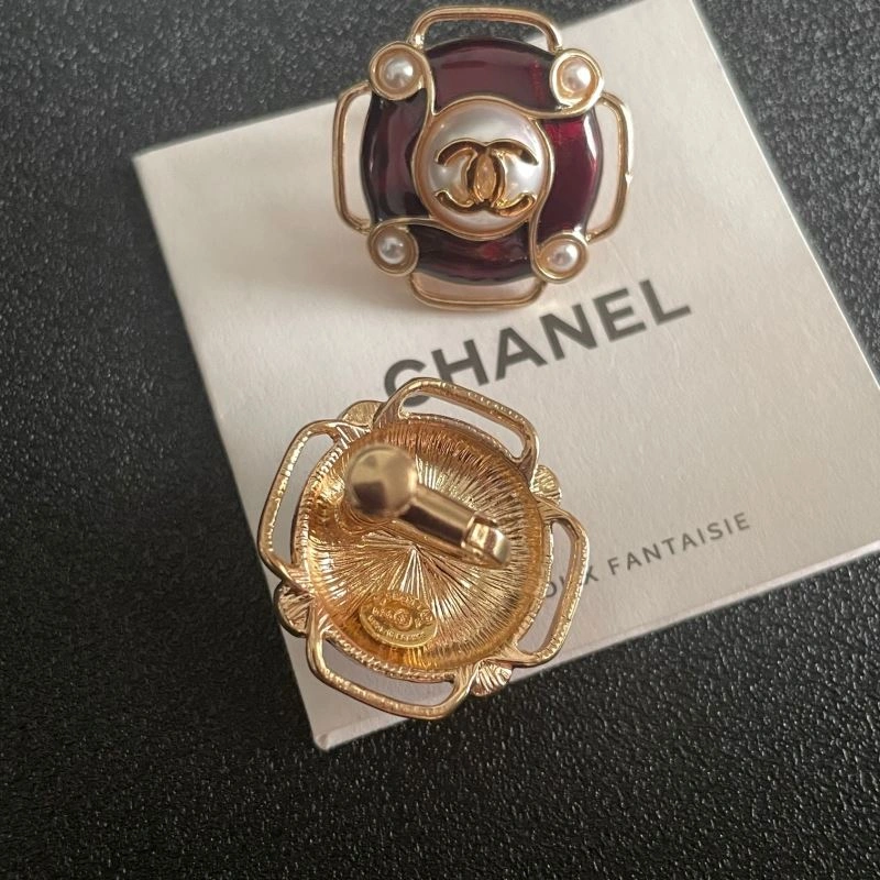 Chanel Earrings Practical 230678