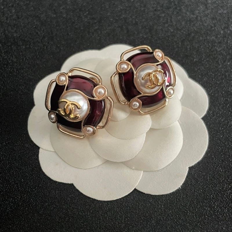 Chanel Earrings Practical 230678