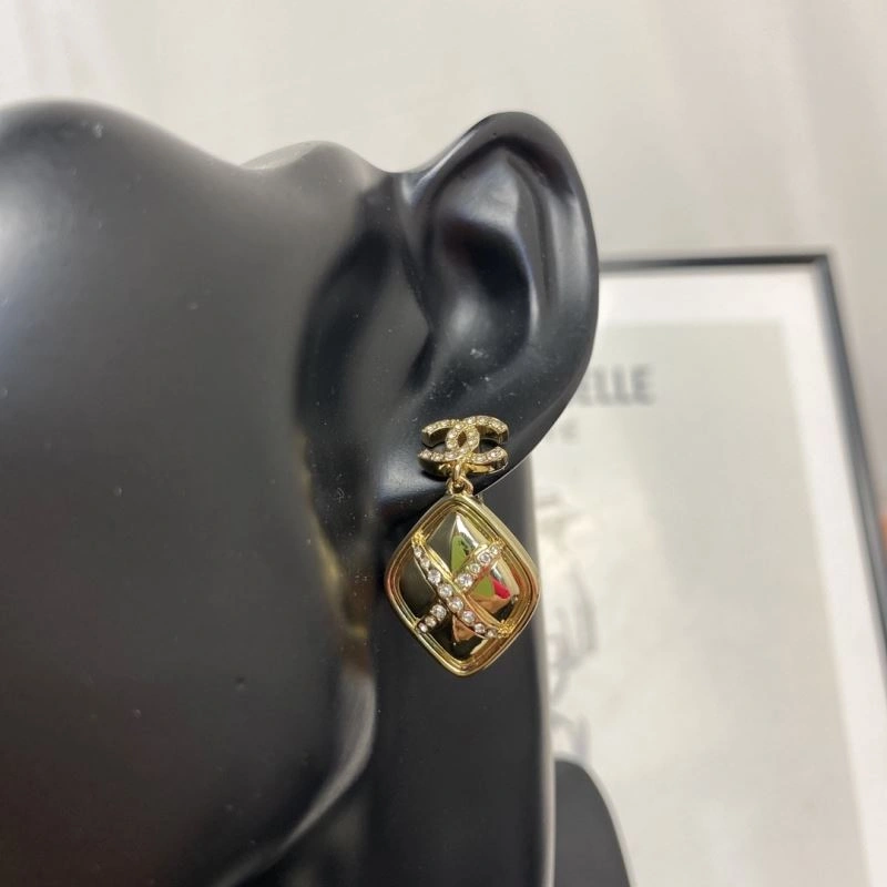 Chanel Earrings Sleek 230646