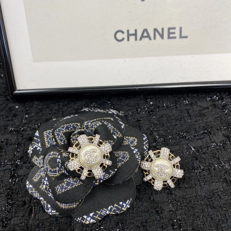 Refined Chanel Earrings 230639