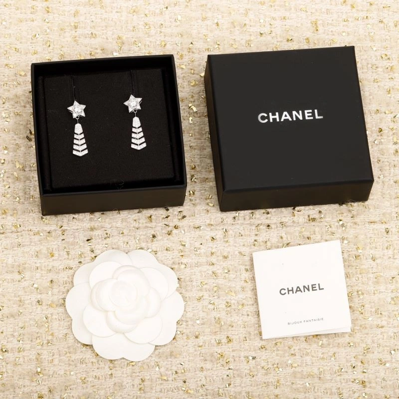 Chanel Earrings Cozy 230680