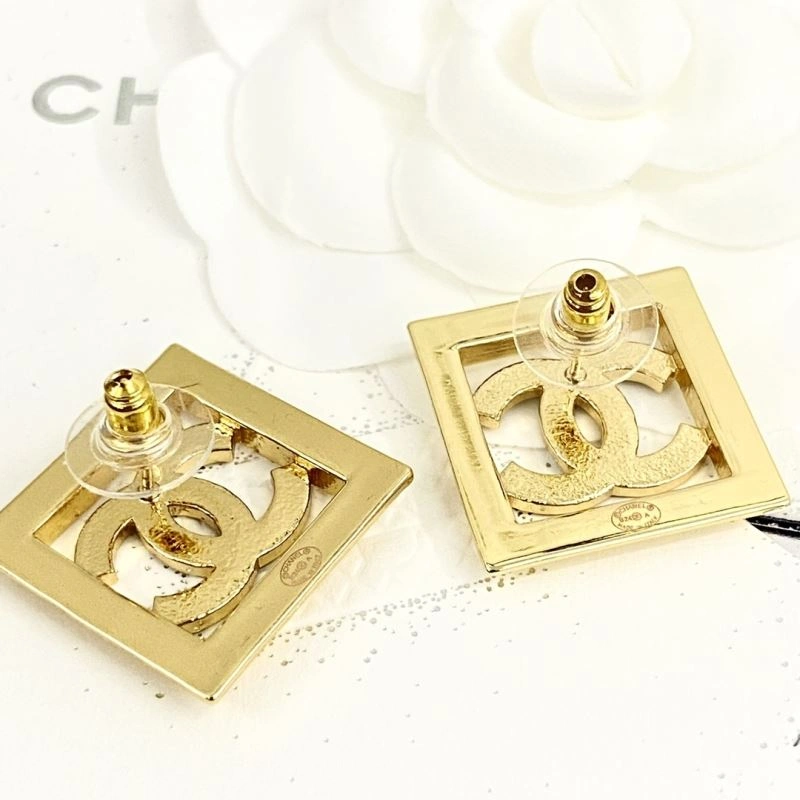 Chanel Earrings Bright 230580