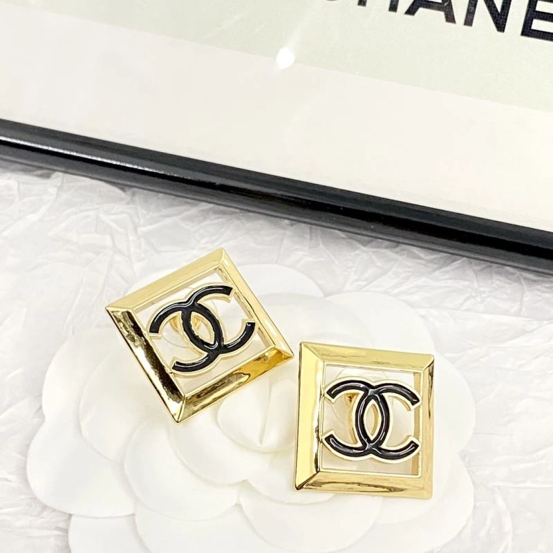 Chanel Earrings Bright 230580