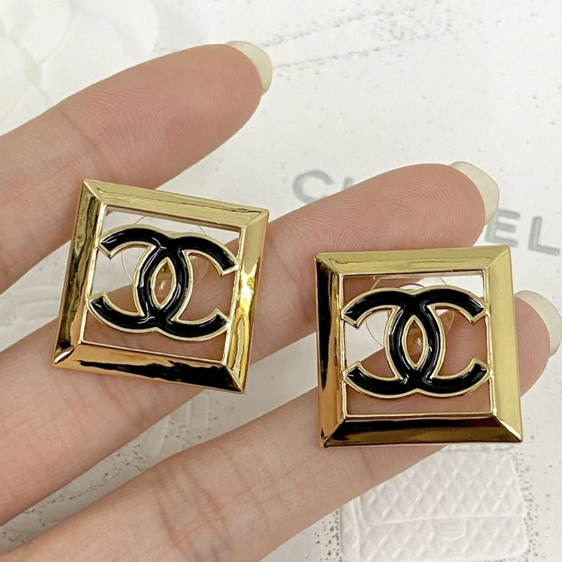 Chanel Earrings Bright 230580
