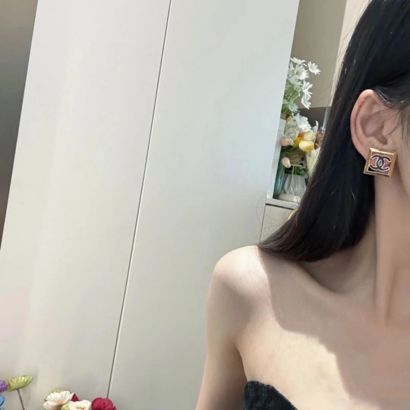 Chanel Earrings Bright 230580
