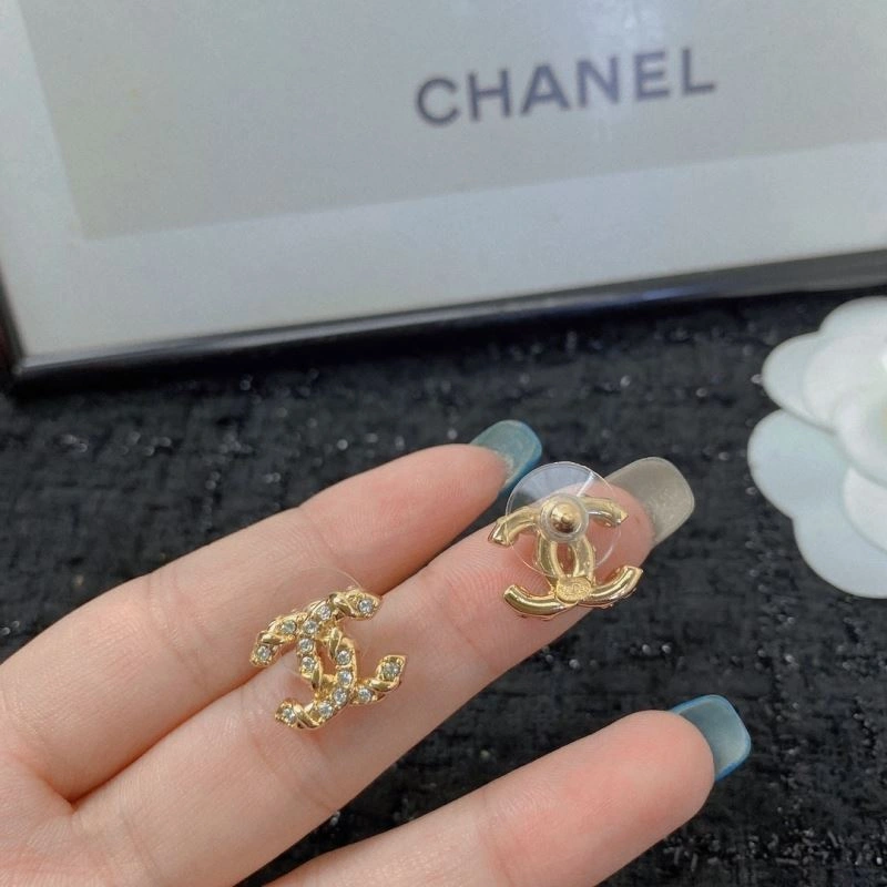 WellDesigned Chanel Earrings 230566