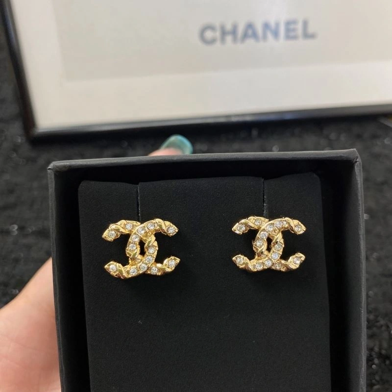 WellDesigned Chanel Earrings 230566
