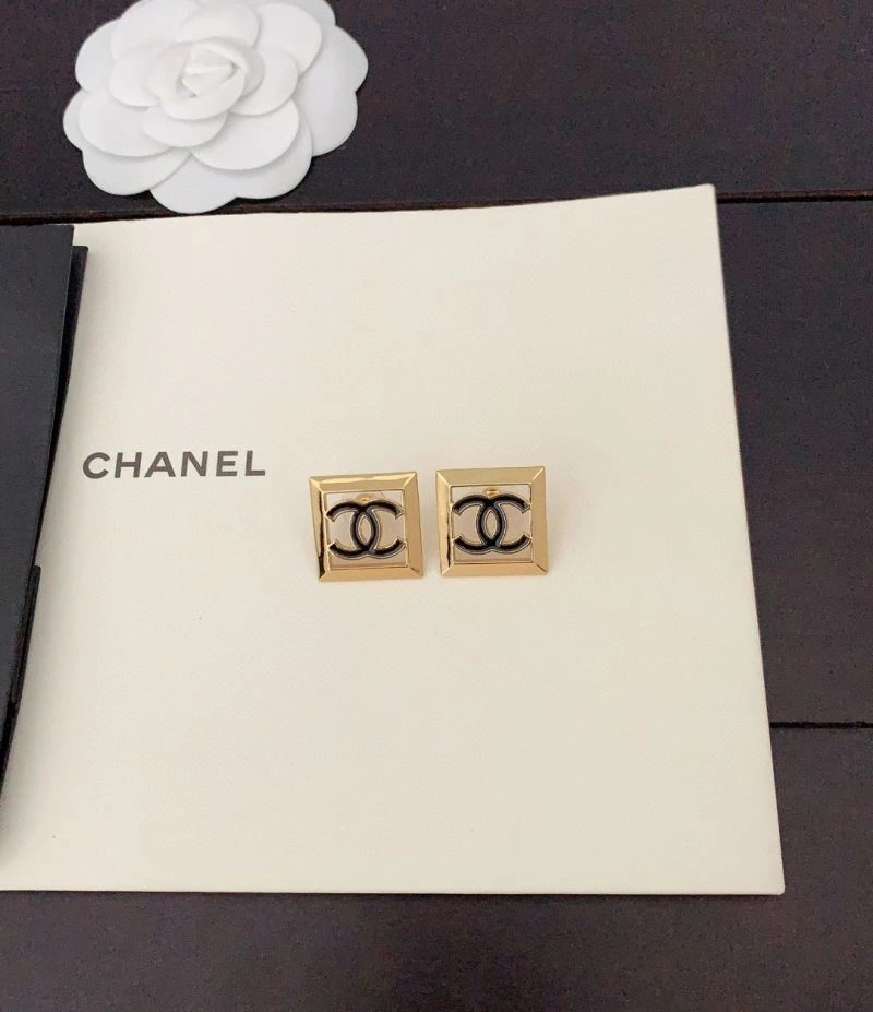 Refined Chanel Earrings 230594