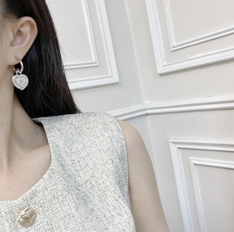 Chanel Earrings Chic 230671
