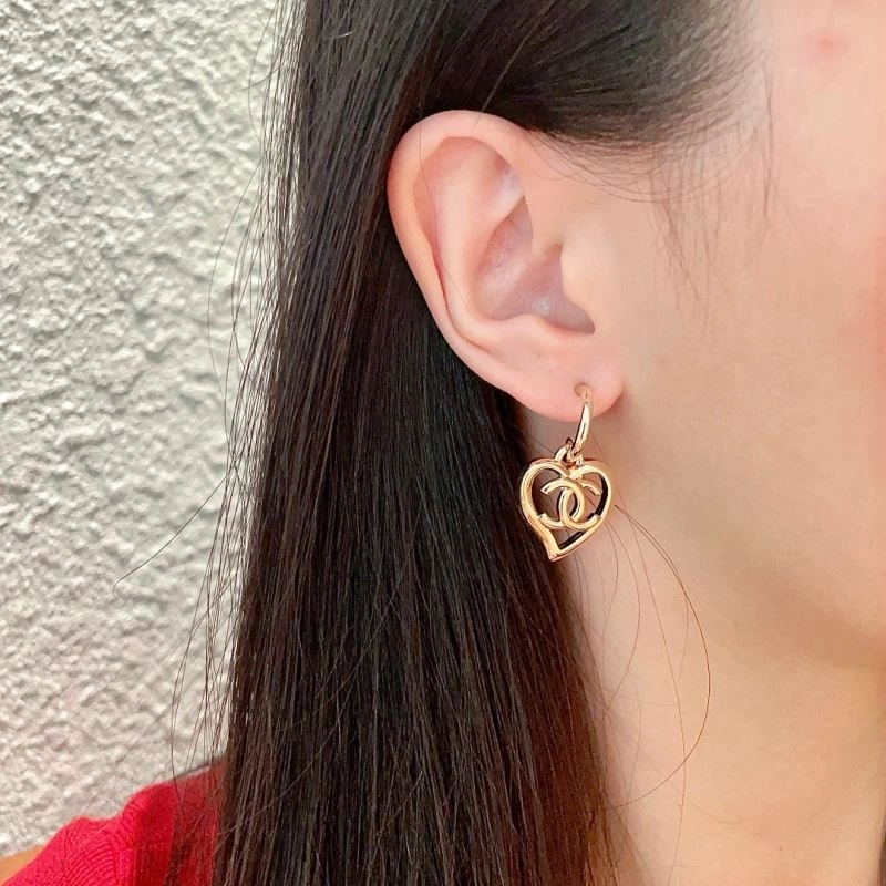 Vibrant Chanel Earrings 230643